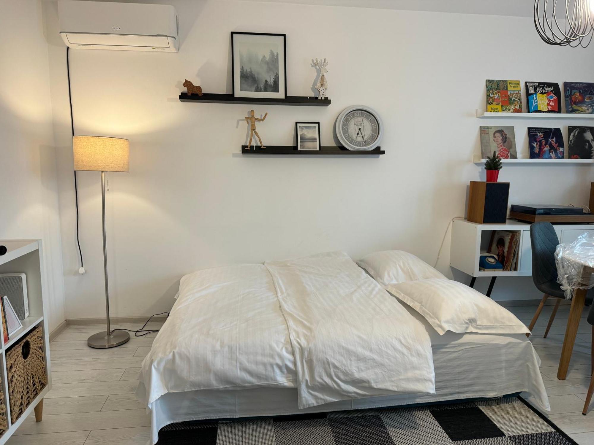 Evan Cozy Flat With Balcony & Parking, 13 September Boekarest Buitenkant foto